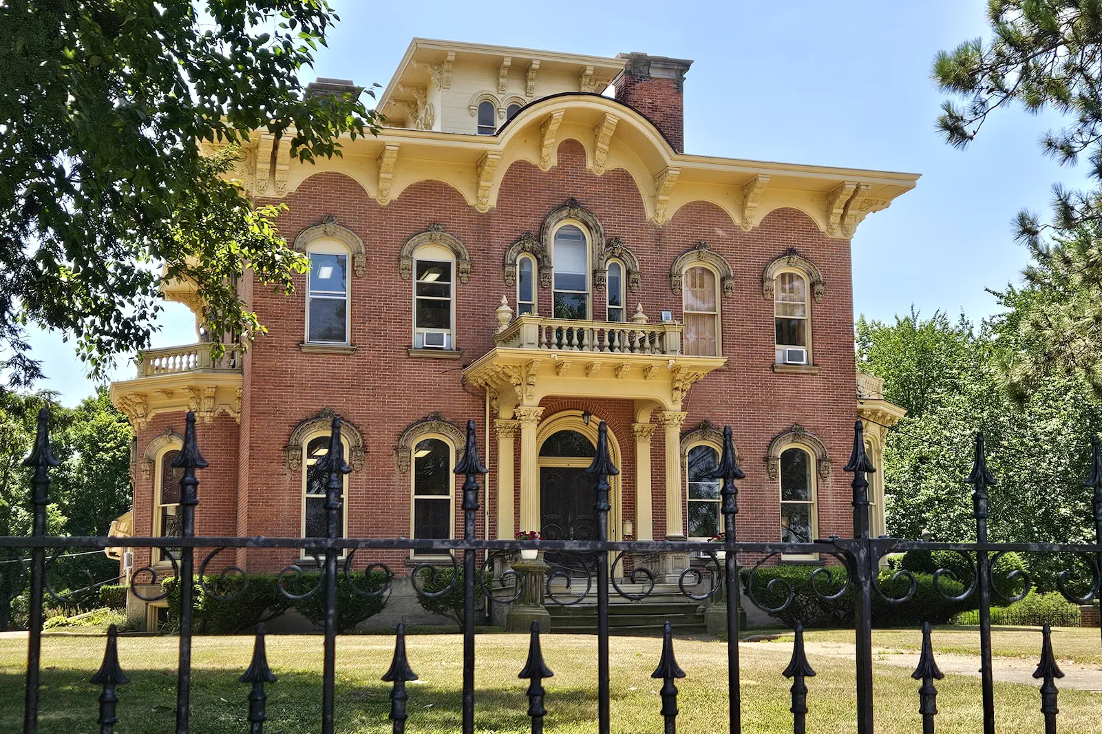 Photo showing the Burnham Historical Building located in Adrian Michigan